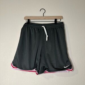 Nike Grey Basketball Mesh Gym Shorts Size Medium